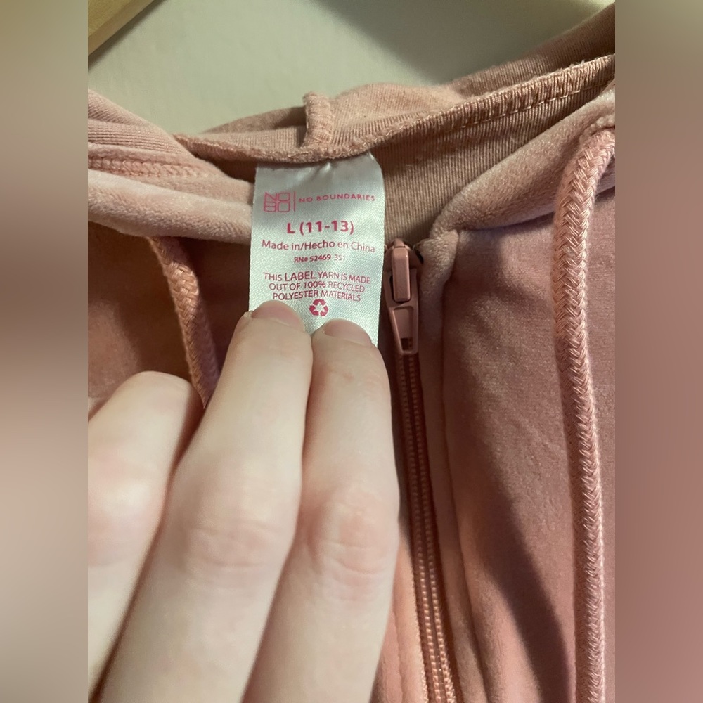 3/$20 Angel velour cropped jacket - Picture 5 of 7